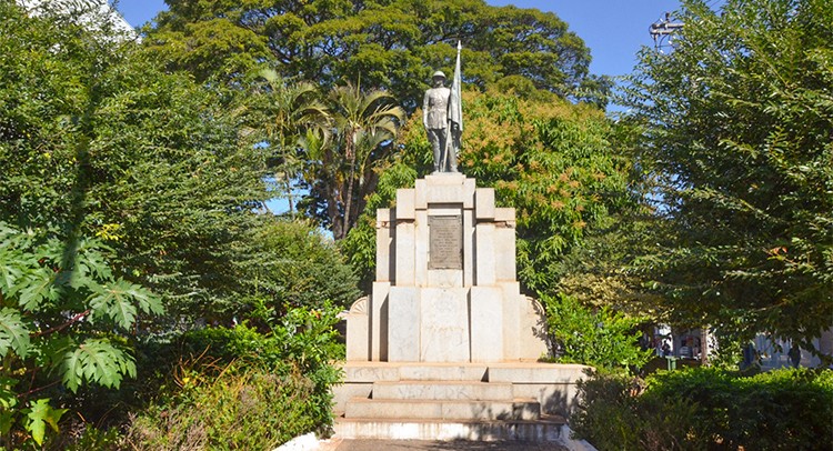Franca faz homenagem a ex-combatentes da Revolução de 1932