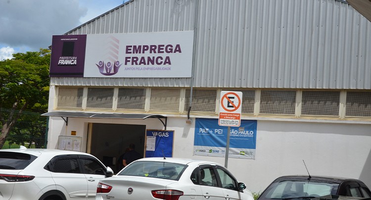 'Emprega Franca' realiza processo seletivo para rede de fast-food nesta quarta