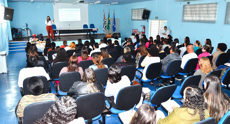 Profissionais da Saúde participam de capacitação sobre imunização