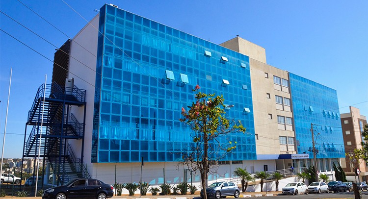 Prefeitura inicia processo de reavaliação do Programa 'Bolsa Universidade'
