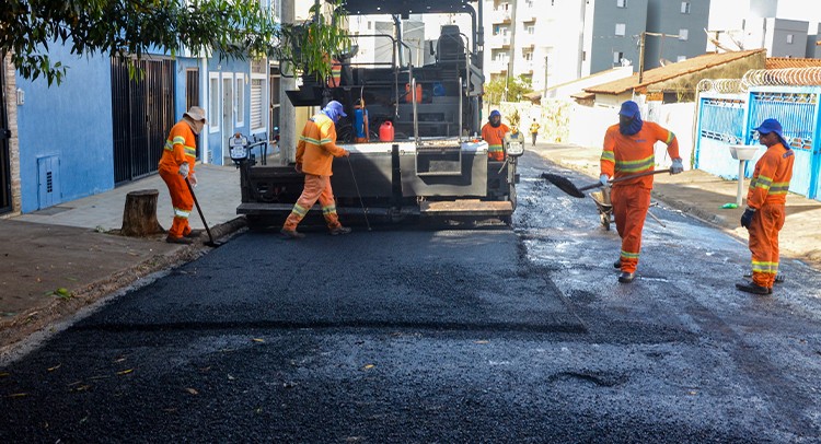 Prefeitura inicia recapeamento no Jardim Ângela Rosa