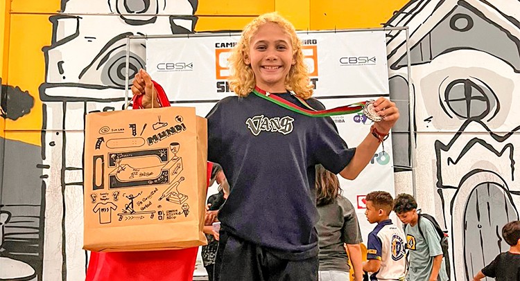 Franca obtém ouro no arremesso de peso nos Jogos Abertos