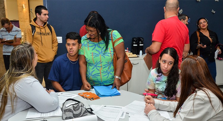 ‘Dia de Oportunidade’, voltado à empregabilidade, terá mais de 90 vagas nesta terça