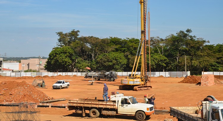 Prefeitura inicia obras da escola do Residencial João Liporoni