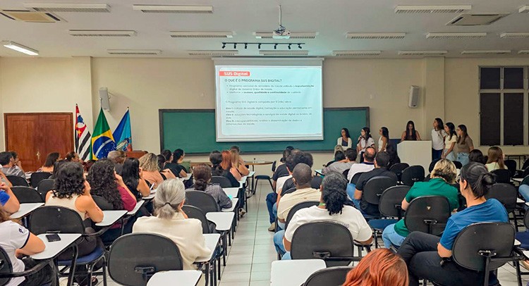 Saúde realiza atualização para profissionais da rede municipal