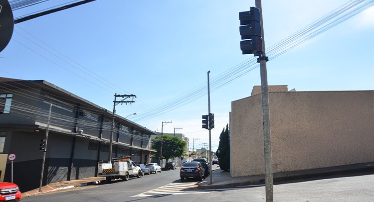 Prefeitura inicia obras antienchentes na avenida Antônio Barbosa Filho e no Jardim Palmeiras