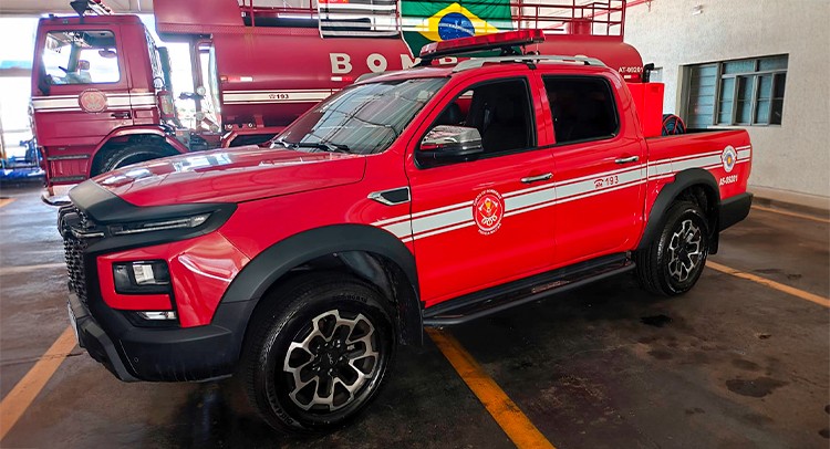 Nova viatura reforça estrutura do Corpo de Bombeiros