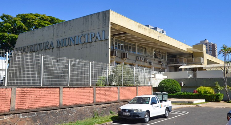 Concursos públicos: Prefeitura divulga classificação preliminar e convoca para heteroidentificação