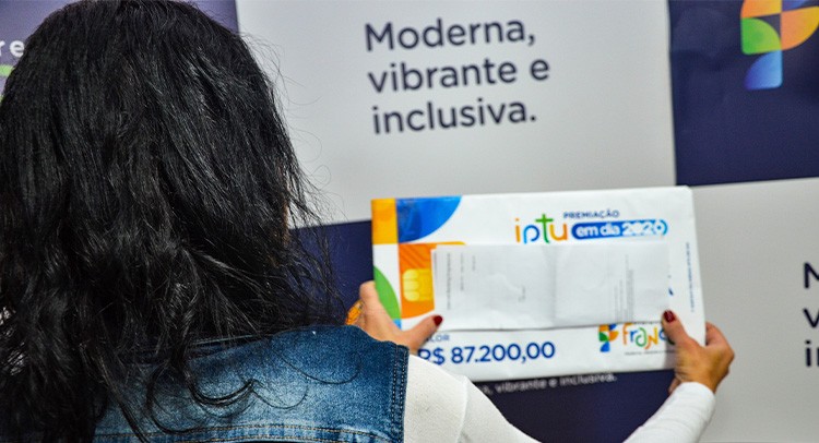 Prefeitura entrega premiação do ‘IPTU em Dia’