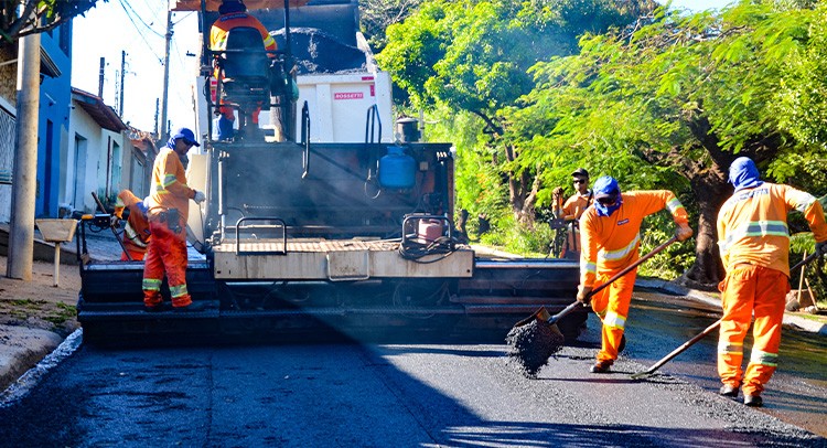 Avenida Margarida Fornazier recebe o ‘Asfalto Novo’