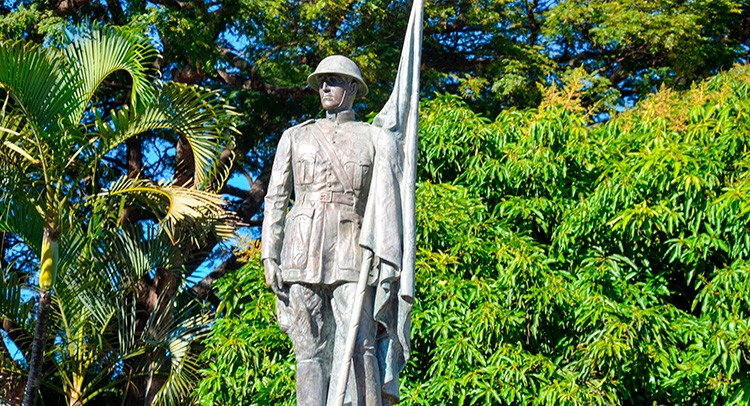 Prefeitura presta homenagem aos ex-combatentes de 32