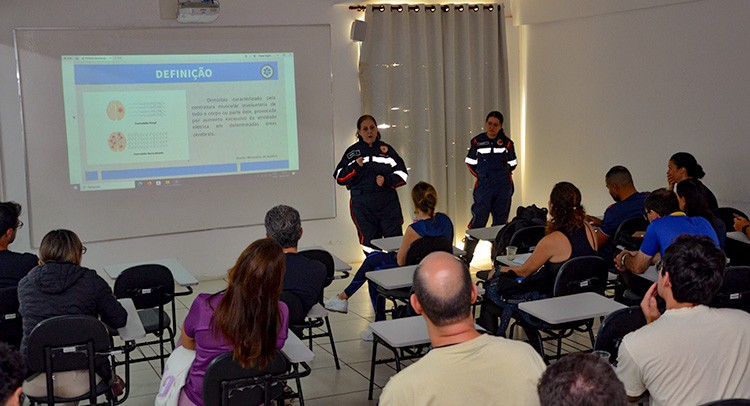 SAMU realiza capacitação com educadores físicos da Secretaria de Esporte e Cultura