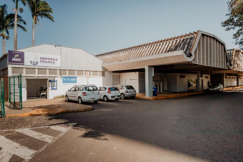 Programa Meu Emprego Inclusivo (PEI) seleciona pessoas com deficiência para vagas