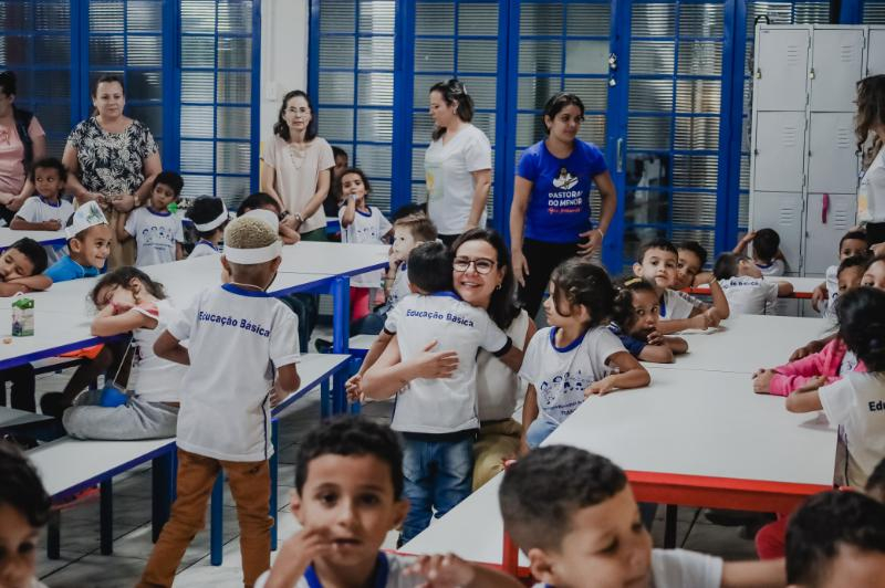 Alunos tem cardápio especial e novas aulas no início do programa Tempo Todo