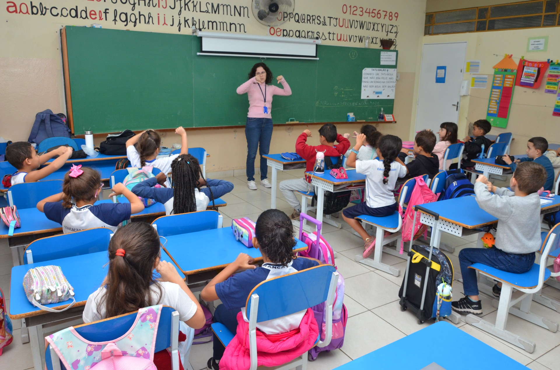 Educação dobra atendimento de crianças nas aulas de Inglês