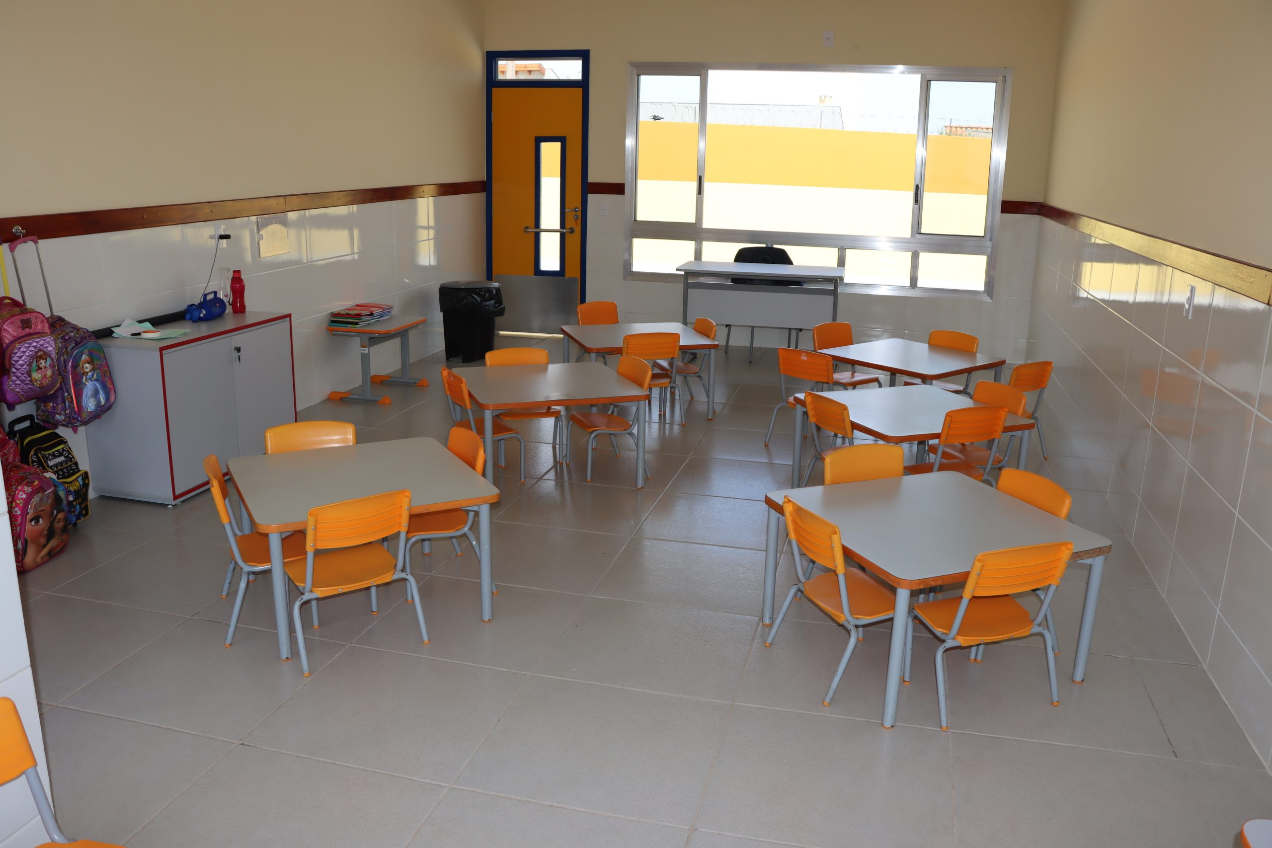Administração convoca novos coordenadores, pedagogos e professores