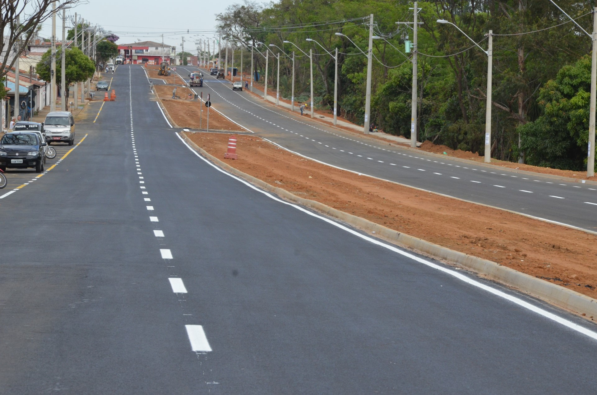 Avenida Geralda Rocha Silva recebe sinalização