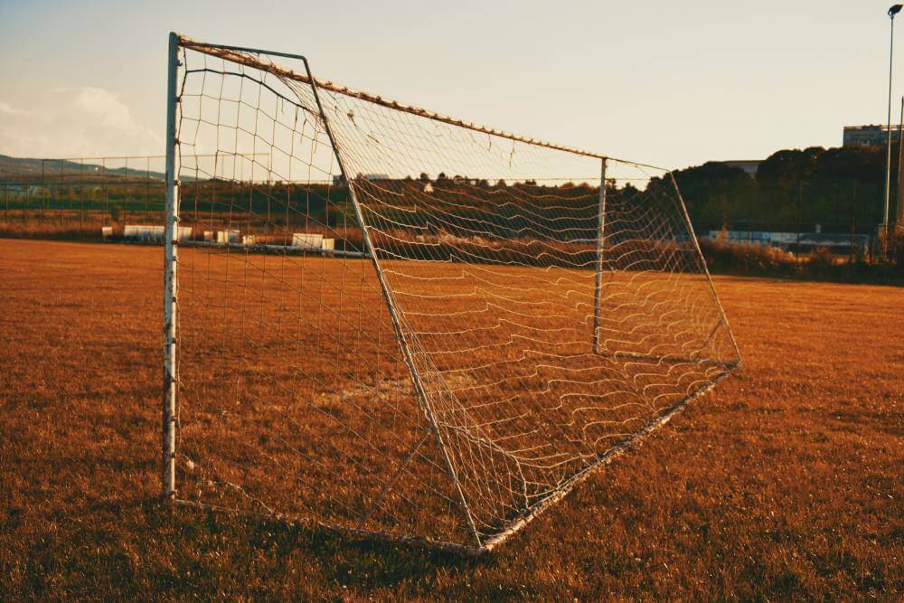 Com fiscalização nas ruas, Prefeitura pode fechar praças esportivas