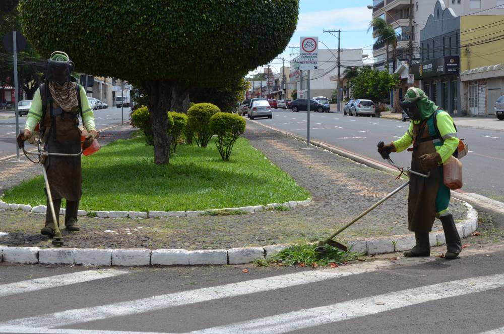 Limpeza pública na área central e principais avenidas