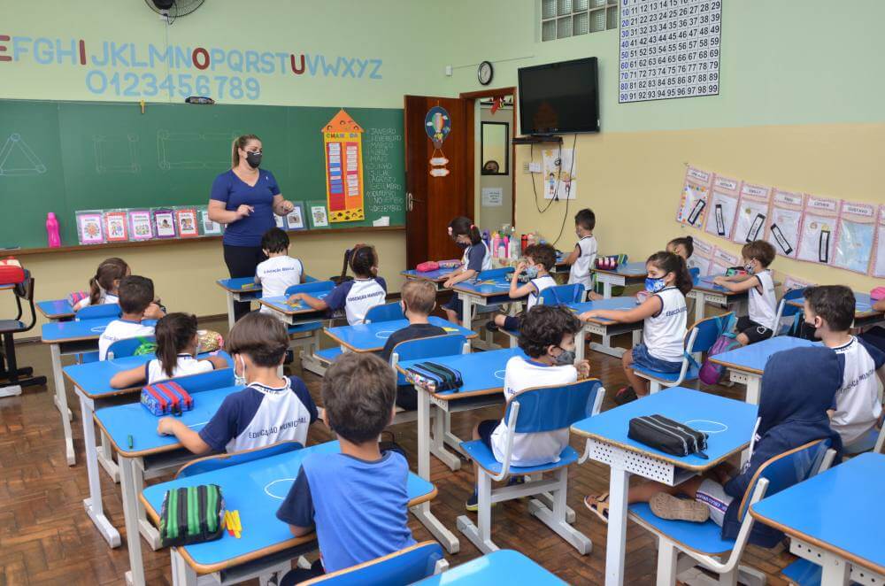 Prefeitura prepara nova licitação para contratar auxiliares de apoio a estudantes com deficiência