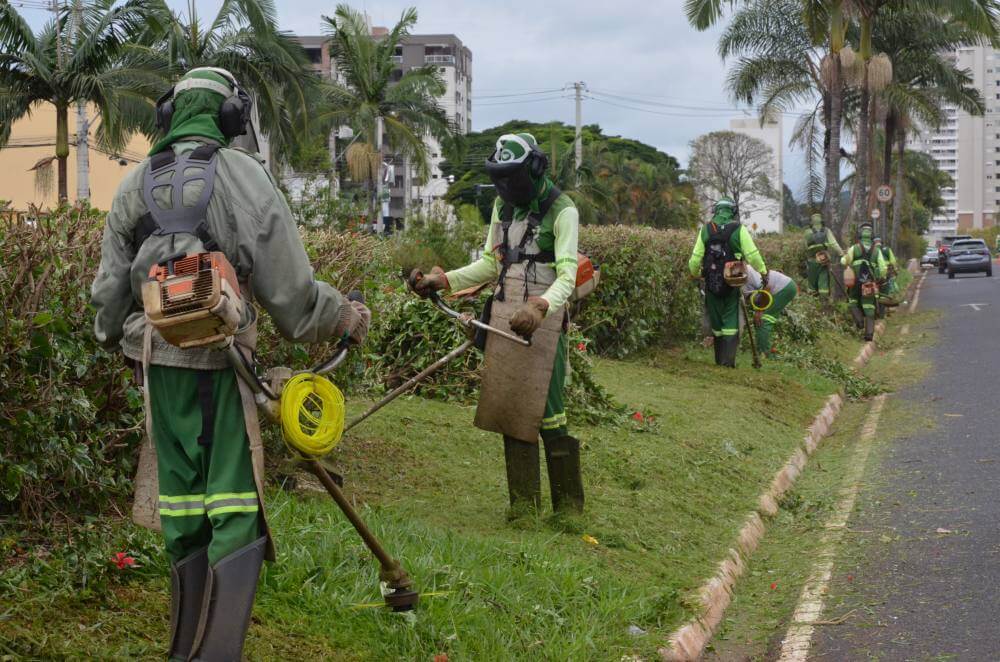 Meio Ambiente reforça serviços de limpeza urbana