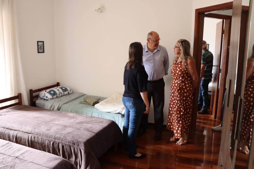 Prefeitura entrega 5 novas Residências Terapêuticas