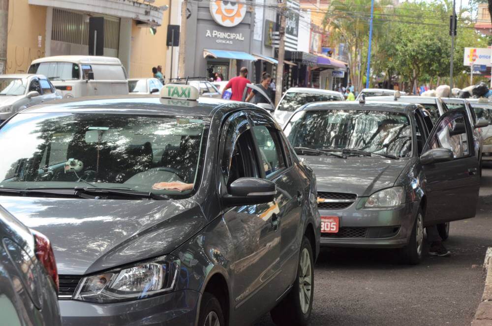 Segurança convoca 51 taxistas para novas vagas