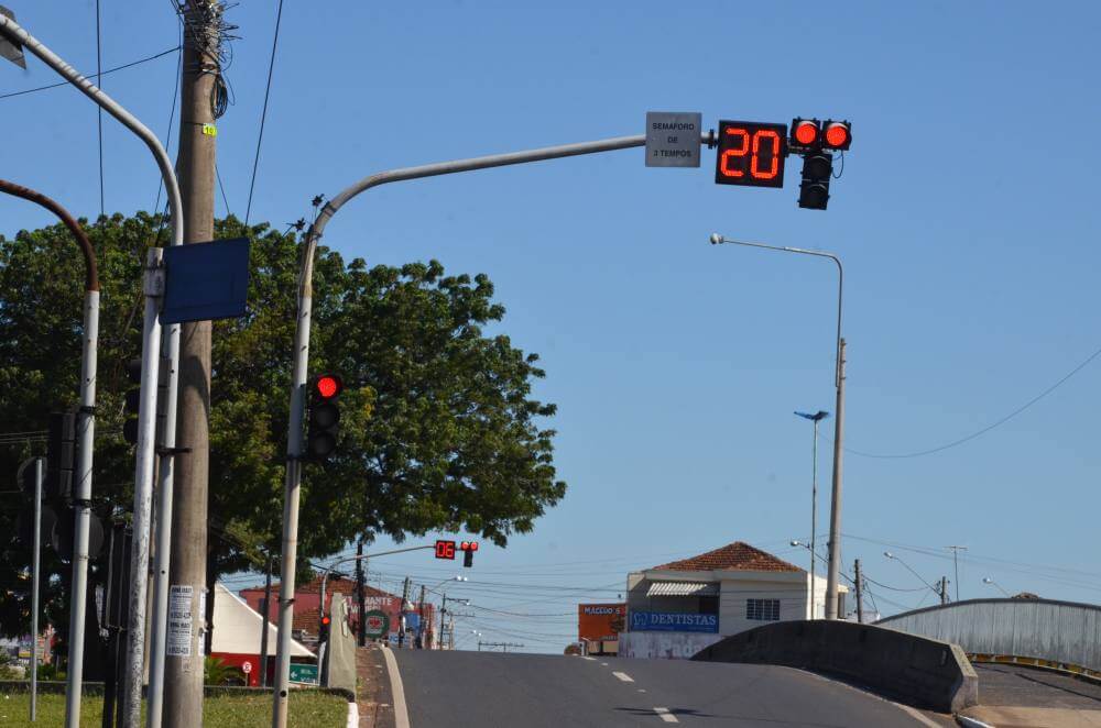 Segurança instala novos contadores regressivos em cruzamentos da cidade