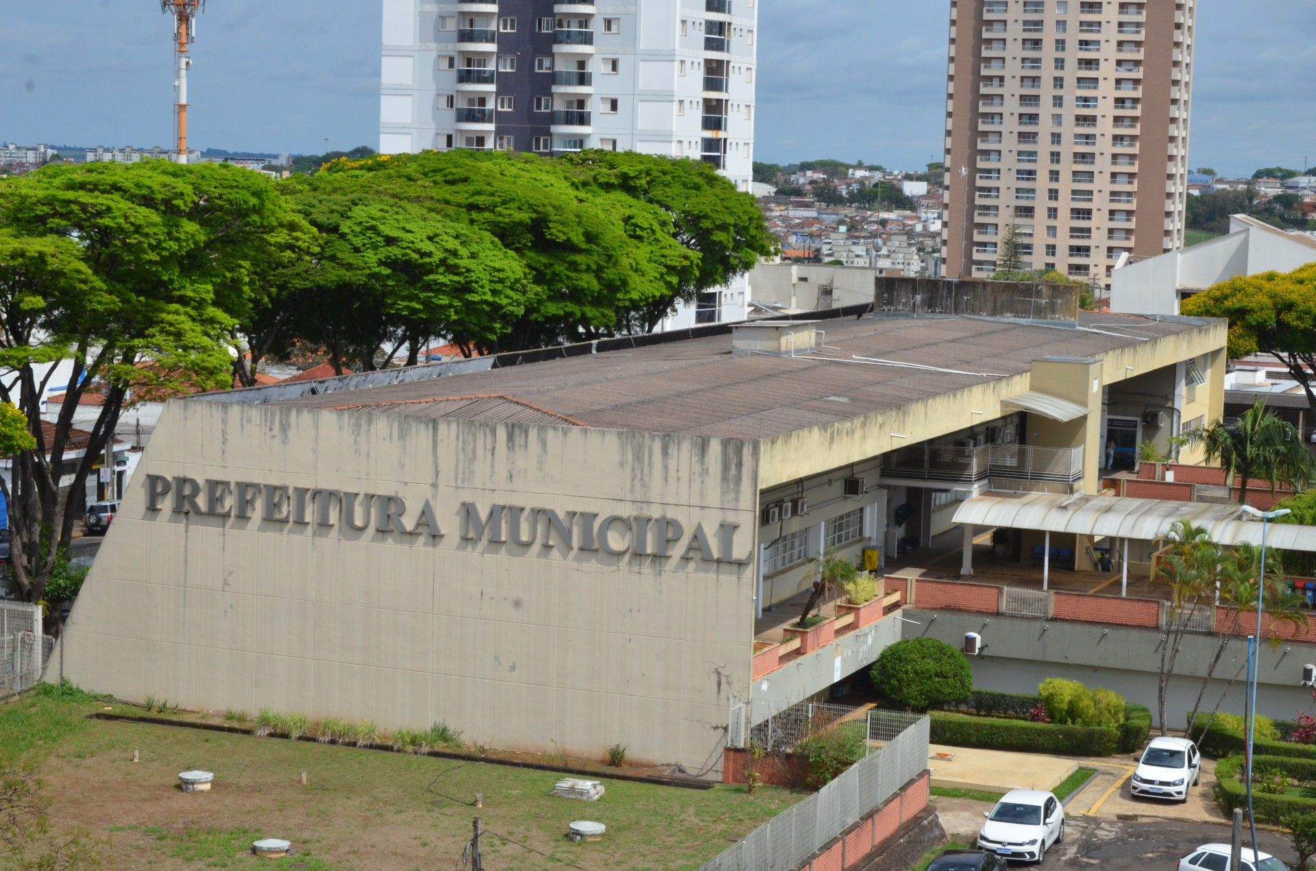 Repartições públicas fecham no feriado de Finados
