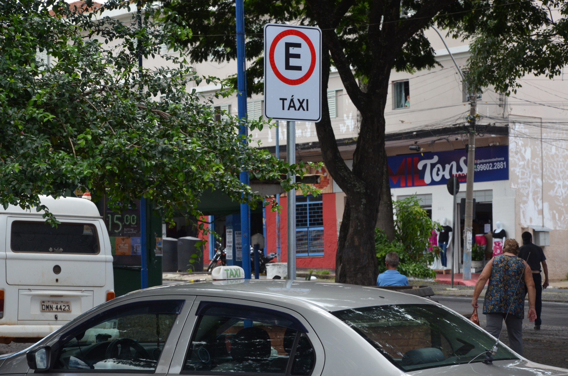 Segurança convoca taxistas para vagas abertas