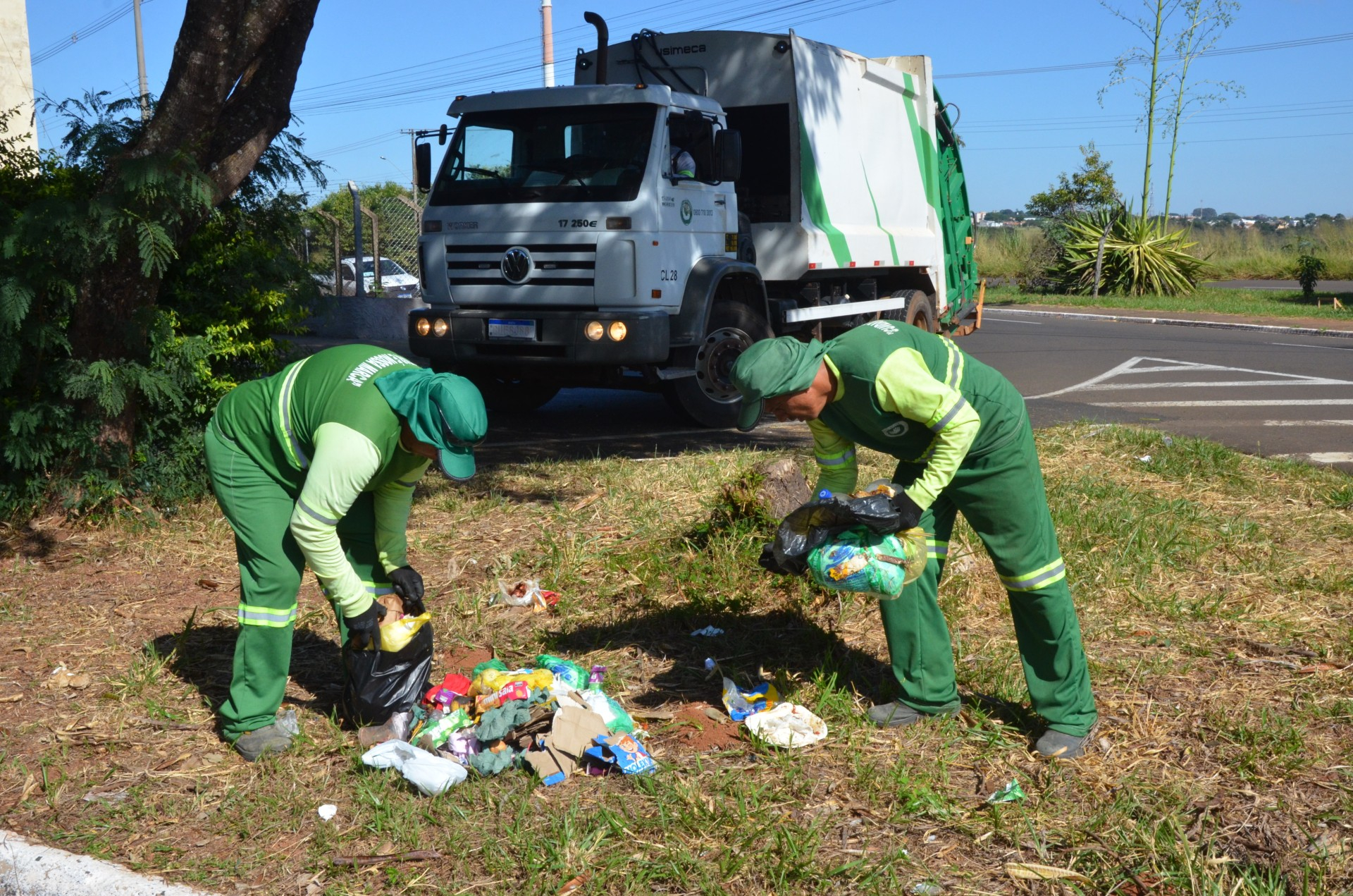 Meio Ambiente intensifica retirada de materiais em avenidas