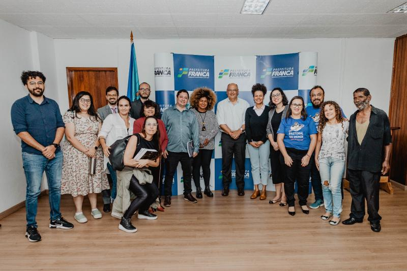 Secretária Nacional dos Direitos Humanos visita Franca para conhecer o projeto Moradia Primeiro