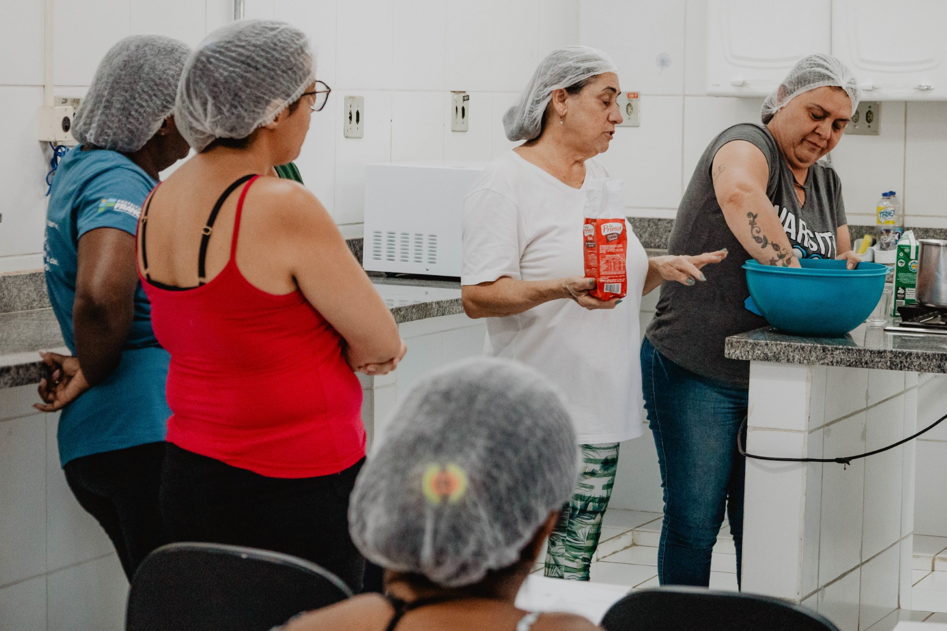 Ação Social e FUSSOL promovem oficina de salgados para mulheres