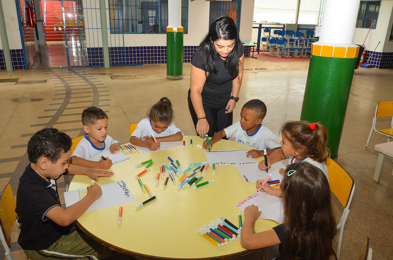 Alunos das creches da rede municipal voltam às aulas