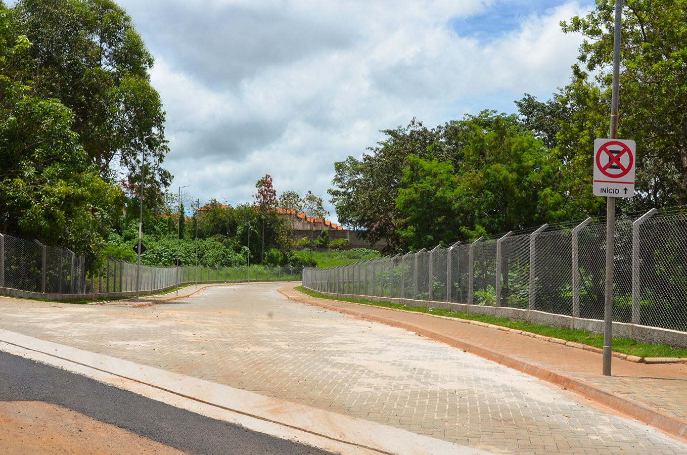Prefeitura conclui pavimentação da rua Heitor Villa Lobos