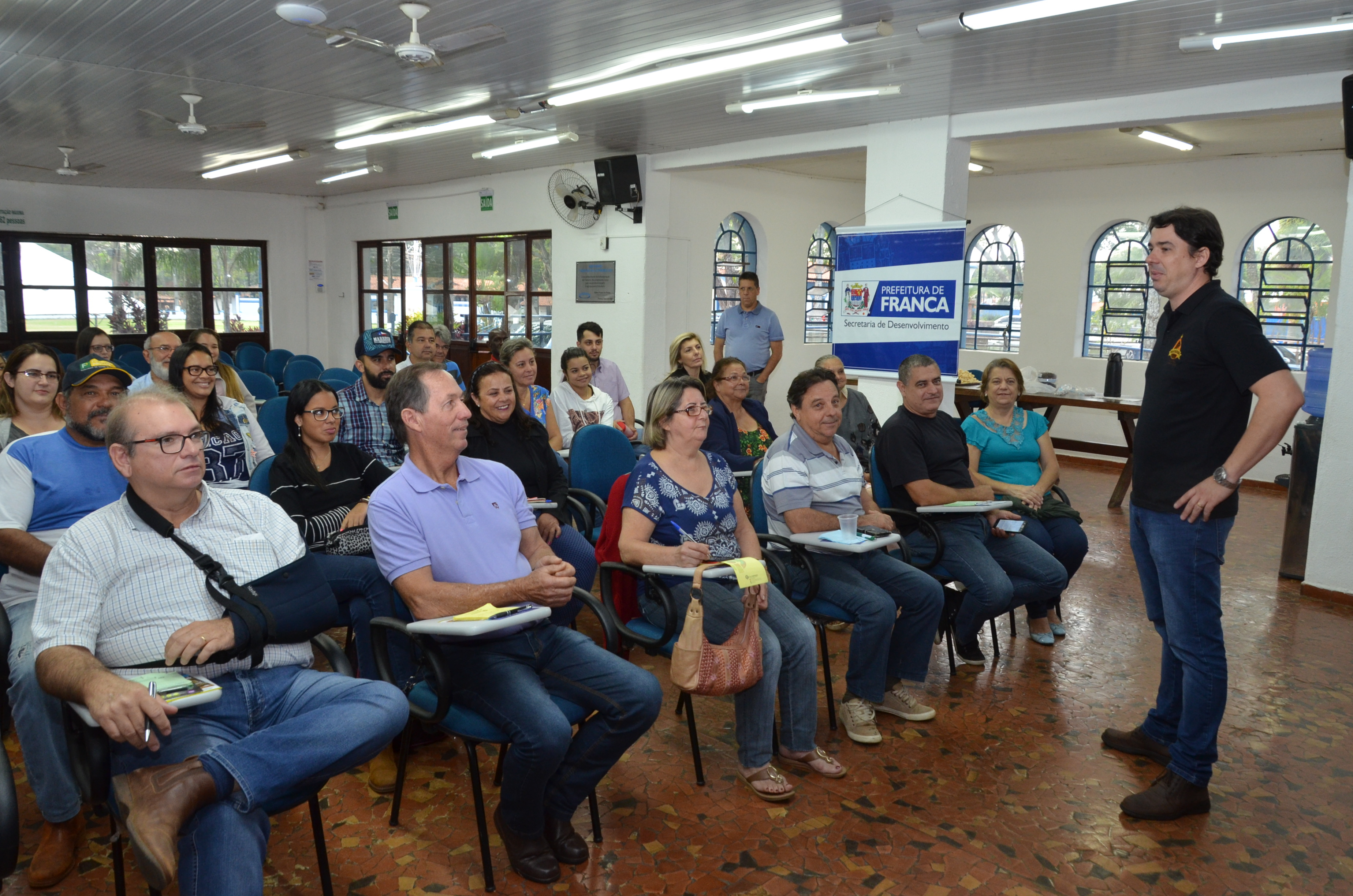 Curso de Avicultura Familiar finaliza com 52 alunos