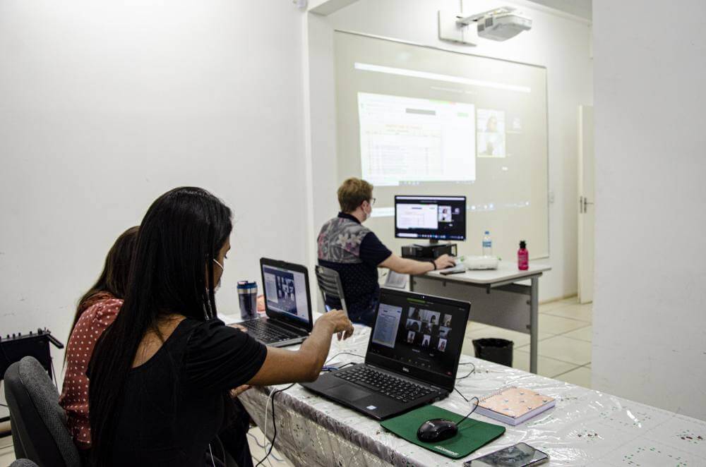 Educação inicia atribuição com especialistas e educadores municipais