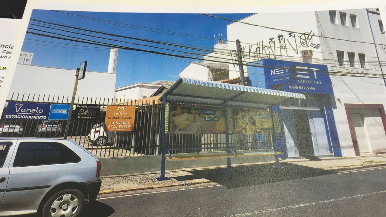 Prefeitura estuda mudar ponto de ônibus do Museu