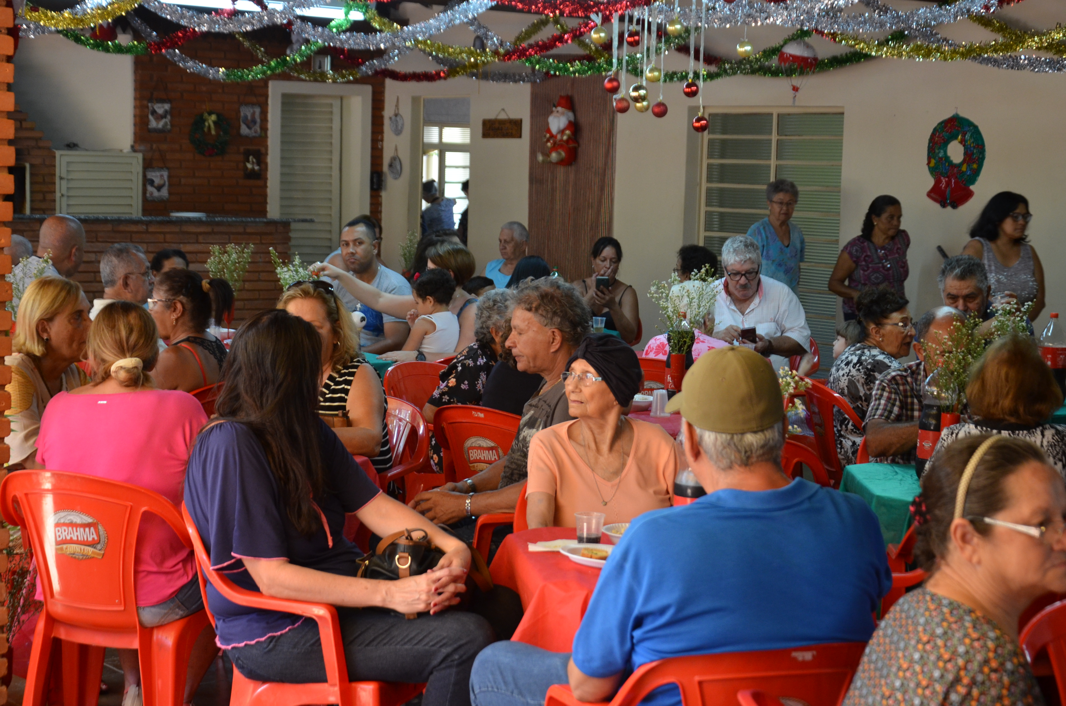 Confraternização natalina reúne estomizados do NGA