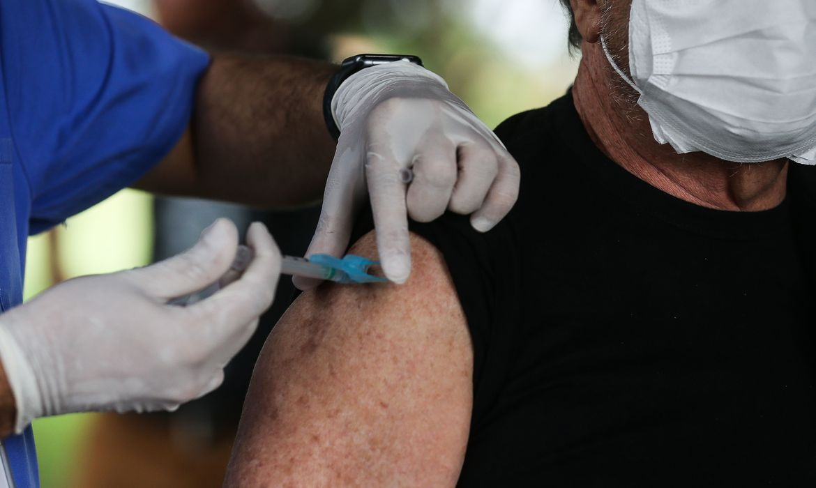 Vacinação contra gripe imunizou 75,7 mil pessoas